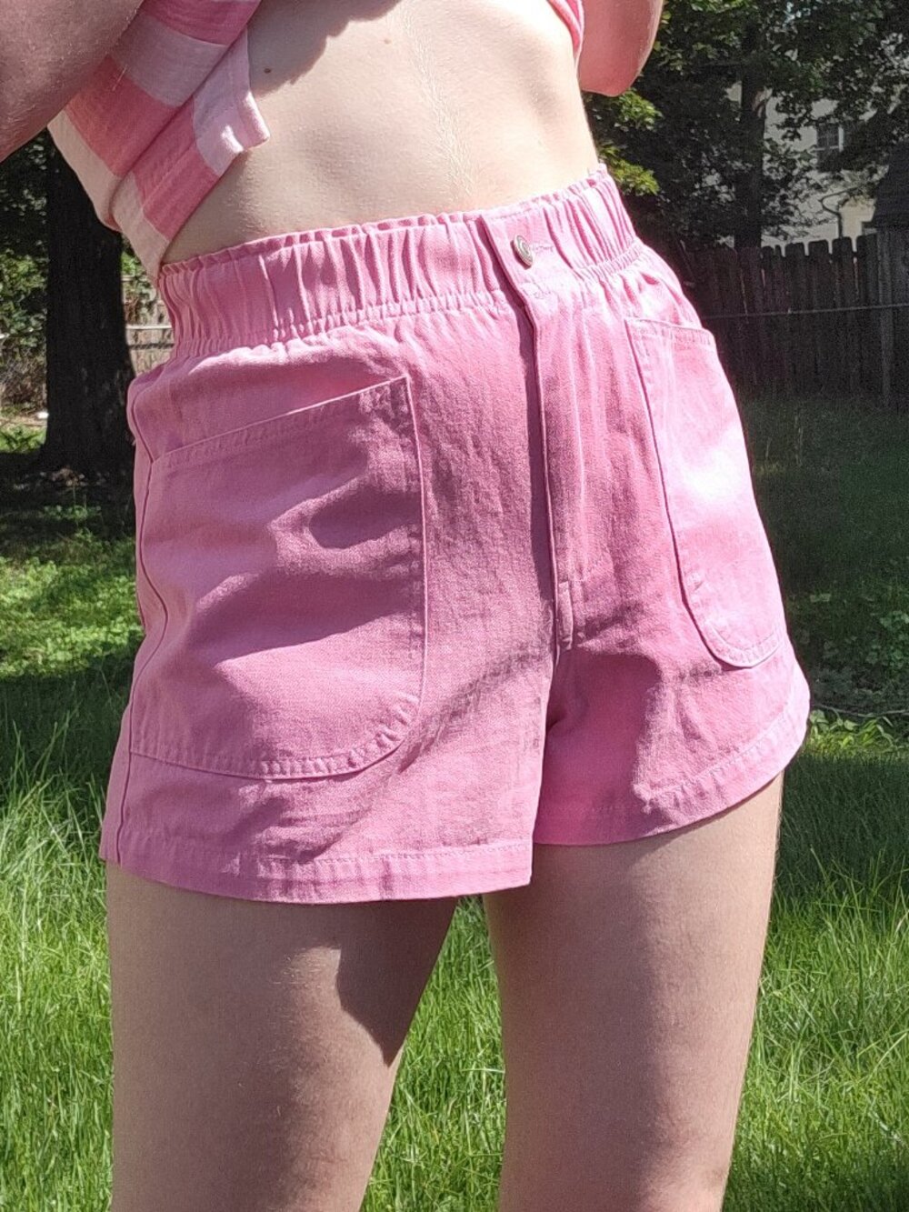 ❝ francesca's NWT coral pink elastic waist shorts 🌷. ❞